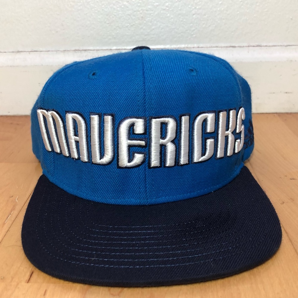 Dallas Mavericks Flat bill Hat Used 2 of 2